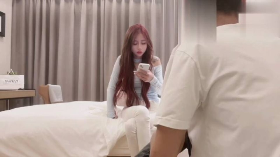 [美女] [视频分类] 探花柒哥高端约外围 花了几千块玩到了吴某帆嫖过的外围女 插到她下面出白浆 [1V+758M] [百度云]